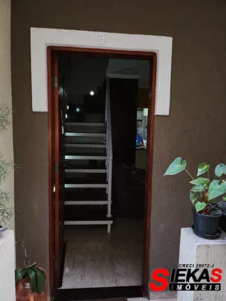 Imagem Sobrado em Condomínio na Vila Guilhermina, São Paulo-SP: 2 Quartos, 1 Sala, 1 Banheiro, 1 Vaga de Garagem!