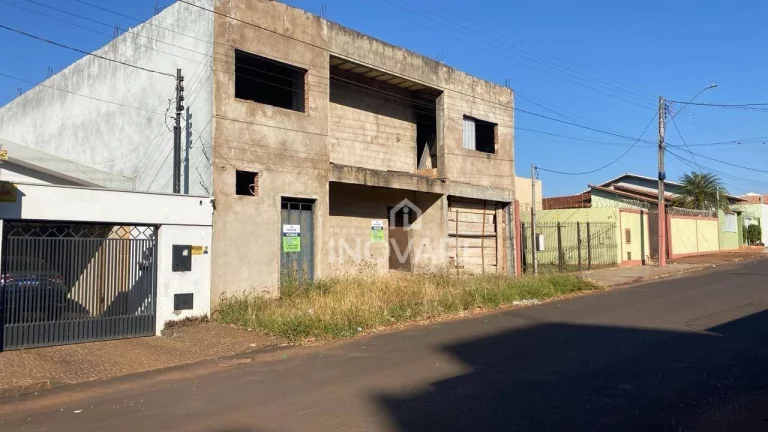 Imagem Casa à venda, 598 m² por R$ 1.200.000,00 - Setor Santa Inês - Itumbiara/GO