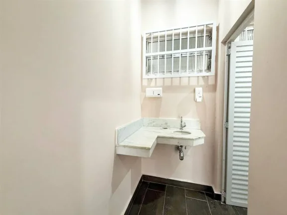 Foto do imóvel: COMERCIAL COM 27 m² - BOQUEIRAO - PRAIA GRANDE SP