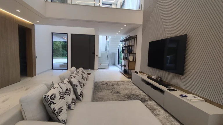 Imagem Casa de Luxo à Venda em Riviera de São Lourenço Módulo 24 - 5 Quartos, 5 Suítes, 3 Salas, 4 Vagas de Garagem