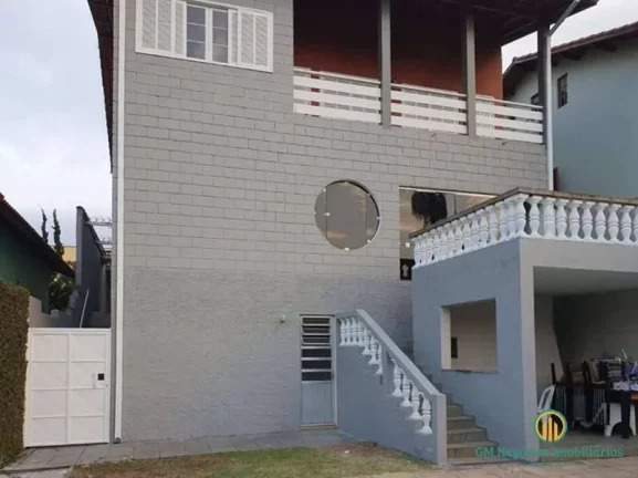 Imagem Casa com 3 suítes, piscina! Próximo ao Shopping Granja Viana