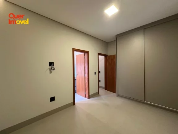 Imagem Imóvel de luxo em condomínio na Vila do Golf em Ribeirão Preto-SP! 4 quartos, 4 suítes, 4 vagas de garagem e 261m². Aproveite! Quer Imóvel Negócios Imobiliários.