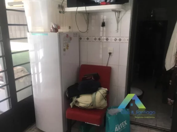 Imagem Ótimo Sobrado com 3 dormitórios, 5 vagas de garagem com amplo espaço em bairro tranquilo com ótima localização.