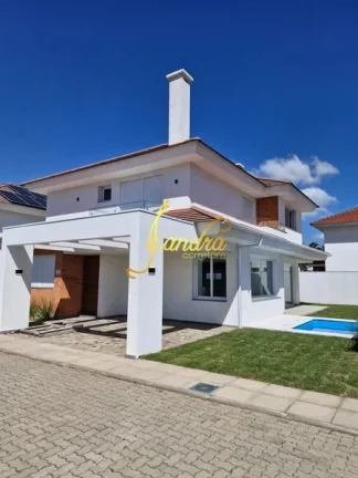 Imagem Sobrado novo, com 04 suítes uma sendo térrea e piscina