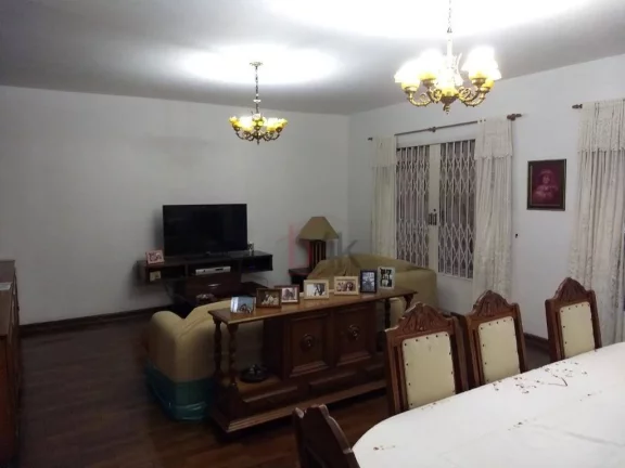 Imagem Casa com 3 dormitórios à venda, 234 m² - Moema - São Paulo/SP