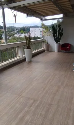 Cobertura para Venda em Nova Friburgo, Centro, 4 dormitórios, 1 suíte, 4 banheiros, 2 v