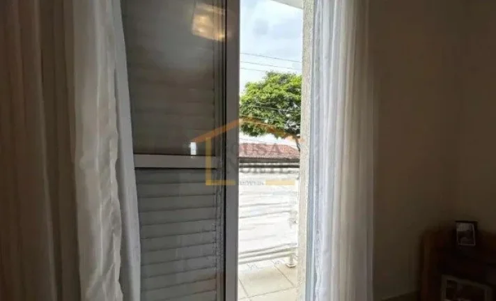 Imagem Sobrado residencial semi isolado, com 3 dormitórios, sendo 1 suite, sala de estar, sala de jantar, ...