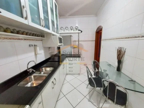 Imagem Apartamento com 3 dormitórios, 1 com sacada, contando com mais 1 dormitório de serviço.
Banheiro ...