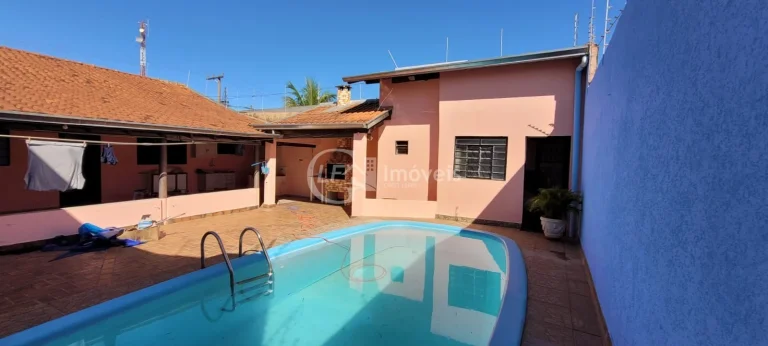 Imagem Casa à venda em Campo Grande-MS, bairro Coronel Antonino: 2 quartos, 1 sala, 2 banheiros, 2 vagas, 140m² de área. ¡Não perca!
