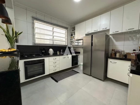 Imagem Casa moderna com 03 vagas de garagem na Aparecida!