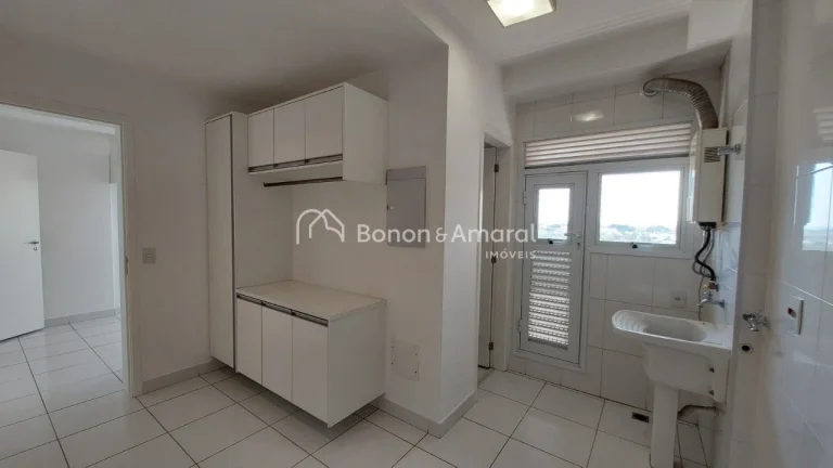 Imagem Excelente apartamento em andar alto, com vista privilegiada da varanda gourmet fechada com vidro e a...