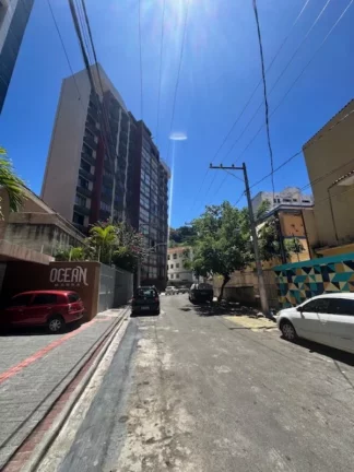 A 5ª Avenida Selecionou esse espaçoso 4/4, suite, lavabo, 225,48m2 de área privativa com 02 vagas soltas no melhor da Barra: por apenas R$1.200.000,00