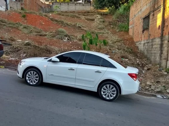 Imagem Vendo Terreno de 710m2 na Leste-Oeste