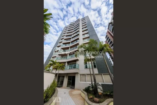 Imagem Apartamento com 94m² de área útil, em excelente localização e rua tranquila no bairro mais dese...