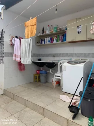 Imagem Casa em rua pública no bairro Jabotiana - 3/4, suíte, 200m², 2 vagas - Consultor imobiliário especialista