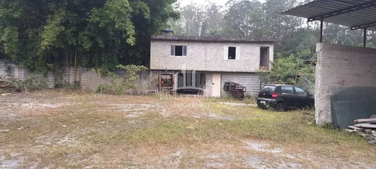 Imagem Aluga-se Terreno de 4.200m², ótimo para garagem de Caminhões e manutenção, etc...,j no Jardim Itapeva, Mauá-SP