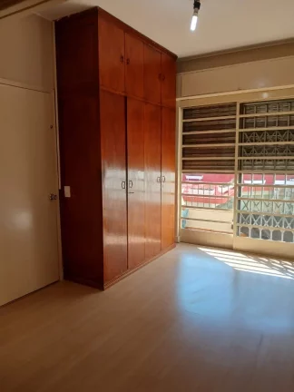 Imagem Casa Comercial à Venda em São Paulo-SP, Vila Monumento: 4 Quartos, 1 Suíte, 4 Salas, 3 Banheiros, 6 Vagas, 280m². Imperdível!