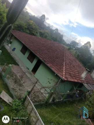 Imagem Chácara poucos metros da BR 116, 04 tanques de peixes, 03 casas, nascentes, Areia Branca dos Assis - Mandirituba PR