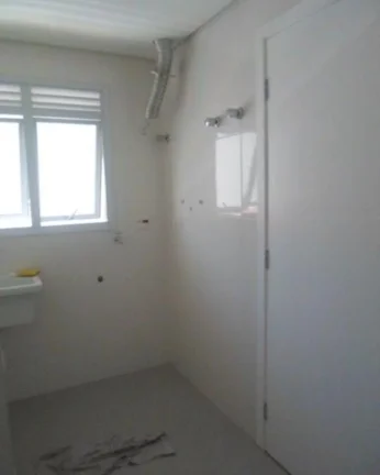 Imagem Apartamento à venda no Guarujá na Praia das Pitangueiras.