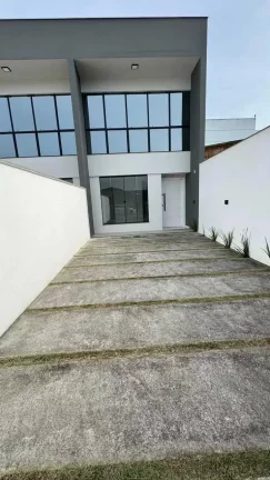 Imagem Geminado com 3 dormitórios sendo 1 suíte e 2 vagas de garagem Boa Vista | Joinville/SC