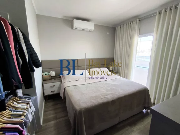 Imagem Casa Espaçosa com Quintal e Churrasqueira – 3 Quartos (1 Suíte) - 2 Vagas