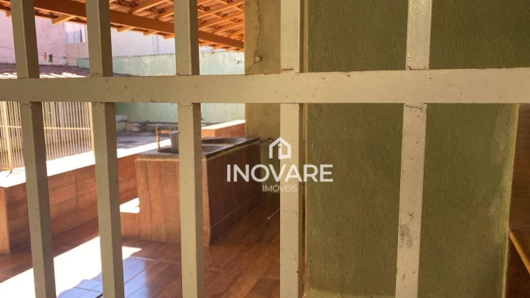 Imagem Casa com 4 dormitórios, 23147 m² - venda por R$ 1.200.000,00 ou aluguel por R$ 4.000,00/mês - Setor Central - Itumbiara/GO