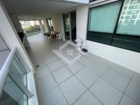 Imagem Apartamento de 4 Quartos para Venda na Barra da Tijuca com 407 m²