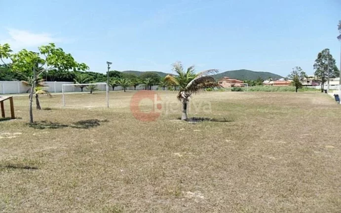 Imagem Terreno à venda com 300 m² no Condomínio dos Pássaros em Cabo Frio/RJ