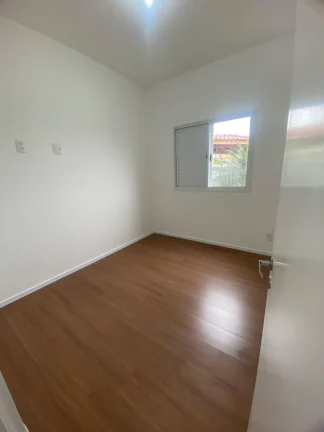 Imagem Apartamento Reformado Terreo 2 Domriotiros e 1 Vga de Garagem