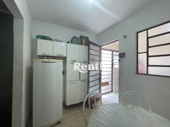 Imagem Casa com 2 dormitórios à venda por R$ 320.000 - Conjunto Residencial Vila Verde - Rio Claro/SP