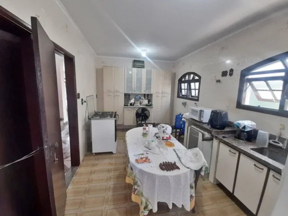 Imagem CASA COM 250 m² - BOQUEIRAO - PRAIA GRANDE SP