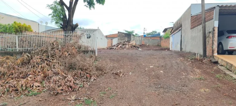 Imagem Terreno à venda em Cascavel, Santa Cruz - Energia Elétrica, Rede de Esgoto, Rua Asfaltada