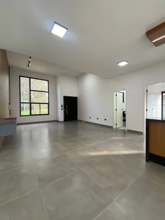 Imagem Oportunidade Única! Casa Térrea de Luxo no Condomínio Ninho Verde I Eco Residence em Porangaba, SP