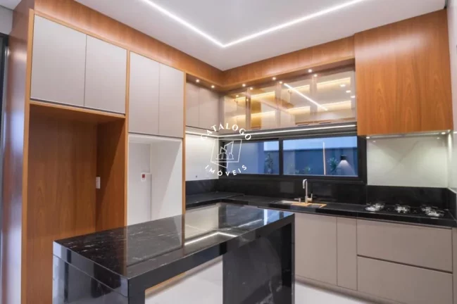Imagem Casa em Condomínio a Venda no bairro Residencial e Empresarial Alphaville - Ribeirão Preto, SP