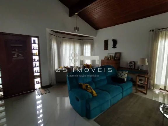 Imagem Casa à venda na Granja Viana – 3 dormitórios, 1 suíte !