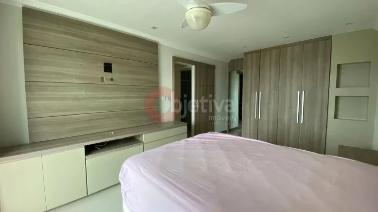 Imagem Cobertura duplex, 4 quartos, mobiliada, Praia do Forte - Cabo Frio