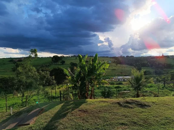 Imagem Chácara para Venda em Engenheiro Coelho, Área Rural de Engenheiro Coelho, 2 dormitórios, 1 banheiro, 1 vaga