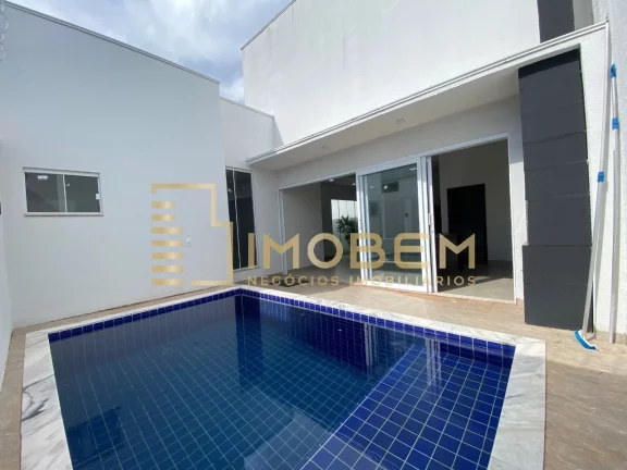 Imagem Imóvel de Alto Padrão: Casa à venda em Sinop-MT, no bairro Jardim Itália III, com 3 quartos, 1 suíte e ampla área de 154m².