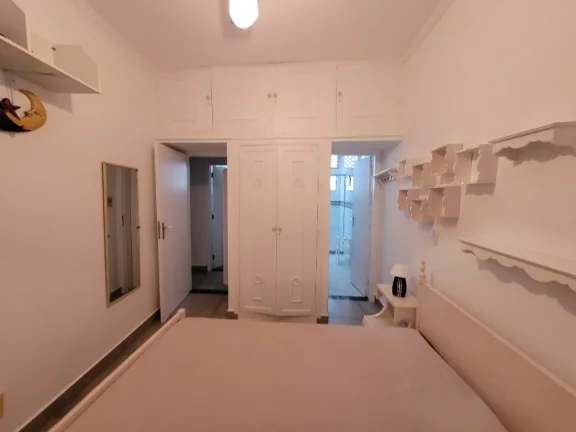Imagem PITANGUEIRAS – CALÇADÃO COM LINDA VISTA AO MAR, AMPLO APARTAMENTO COM 90 M² ÚTEIS, 01 VAGA DE GARAGEM NO PRÉDIO, LOCALIZAÇÃO PRIVILEGIADA.