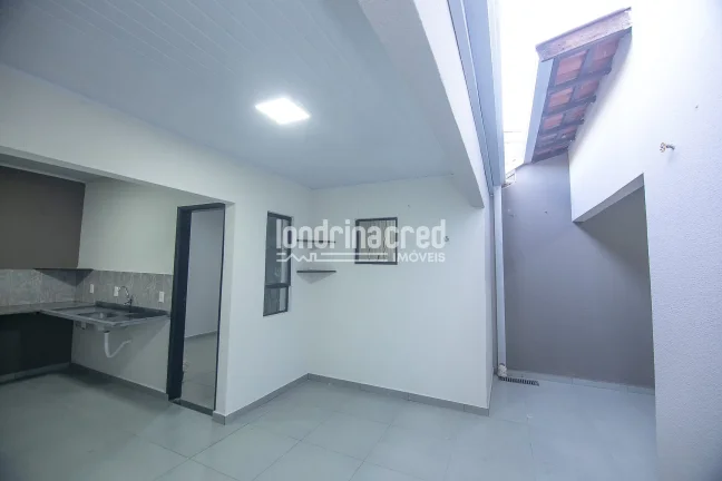 Imagem Excelente Sobrado Geminado à Venda na Parte Alta do Bairro: 4 Dormitórios, Espaço Gourmet, Suíte no Térreo, Garagem para 2 Carros e Localização Privilegiada!