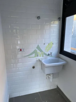 Imagem Cobertura Duplex com localização e vista exclusiva no Cond. Vila dos Lagos