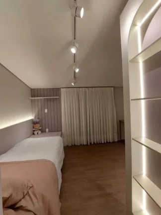 Imagem Casa Geminada com 2 dormitórios e 1 vaga de garagem em Condomínio residencial- Itajaí