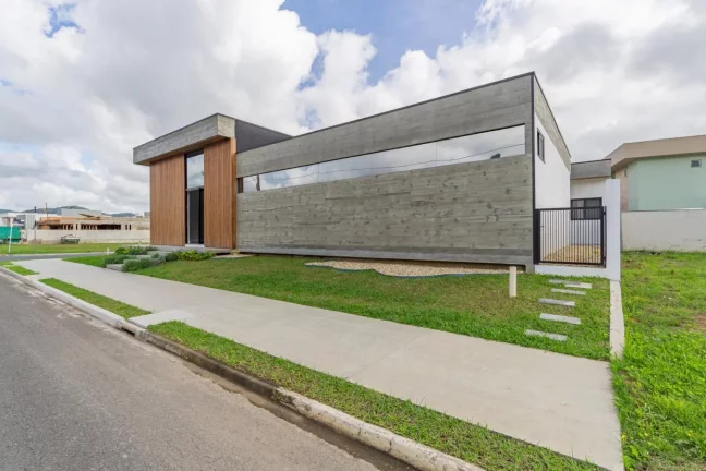 Imagem Casa em Condomínio para Venda em Camboriú / SC no bairro Santa Regina