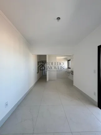 Imagem Apartamento 2 Dormitórios sendo 1 suíte a 200 metros do mar no bairro Caiçara - Praia Grande