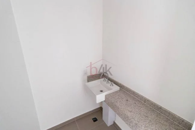 Imagem Studio Versa Brooklin: 22m² com Pé-Direito de 3,20m a Passos do Metrô