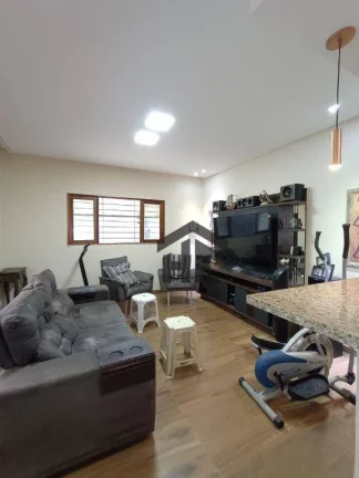 Imagem Casa de 133m² à venda, com 4 quartos (2 suítes), localizada em Candeias, Jaboatão dos Guararapes - Pernambuco.