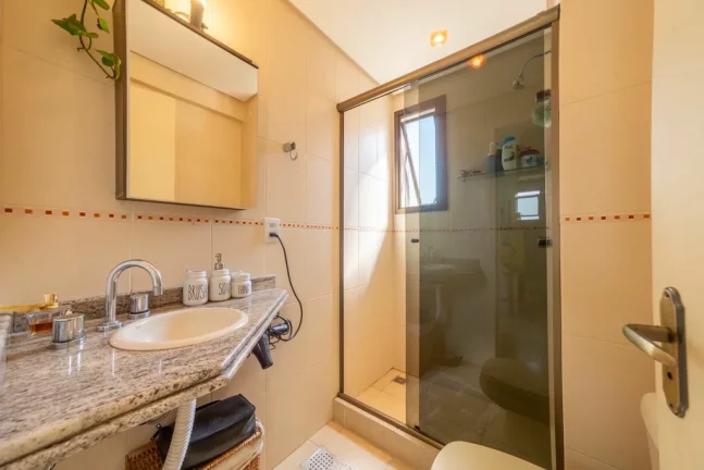 Imagem Apartamento à venda em Porto Alegre, Menino Deus, com 2 quartos, 65m2