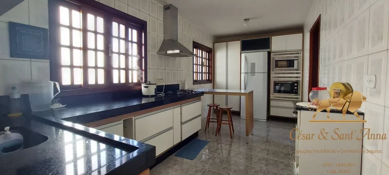 Imagem Casa com 264m² em Campos do Jordão