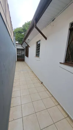 Imagem Casa 2 Dormitórios - C/ Vaga de Garagem