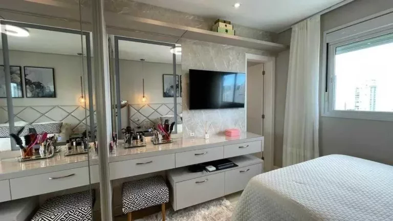 Imagem Apartamento mobiliado com 4 suítes sendo 2 plenas e 2 demi, 3 vagas de em Balneário Camboriú/SC